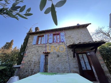 Foto Rustico in AMBRA, Bucine Centro di 130 m² con 3 locali in vendita