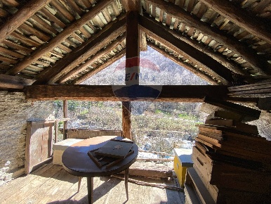 Foto Baita in LOCALITA'PIRAMBEL SNC, Fontainemore di 90 m² con 5 locali