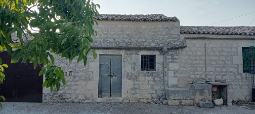 Foto Rustico in Contrada Trebalate, Modica Trebalate I di 270 m² in vendita
