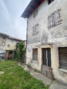 Foto Rustico in Via Orientale, Pasian di Prato Centro di 78 m² con 3 locali