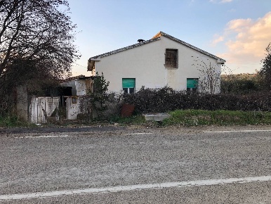 Foto Rustico in Via Tordino, Castellalto di 70 m² con 4 locali in vendita
