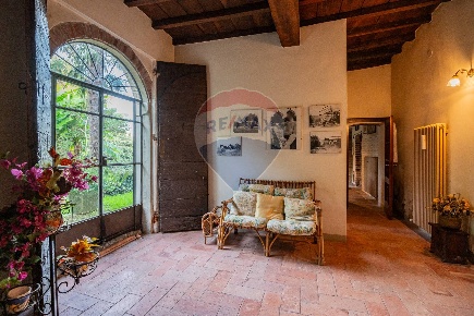 Foto Rustico in Via Torre Angiolini, Torre de' Picenardi Centro di 783 m²