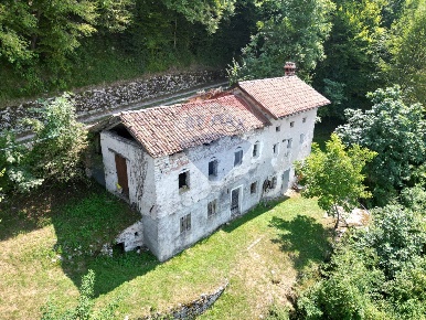 Foto Baita in Via Rive di Villa, Borgo Valbelluna di 100 m² con 6 locali