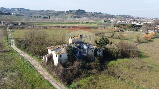 Foto Rustico in Via Delle Colmate, Empoli Ponte a Elsa - Brusciana