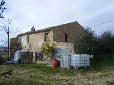 Foto Rustico in contrada valle apparignano, Acquaviva Picena di 240 m²
