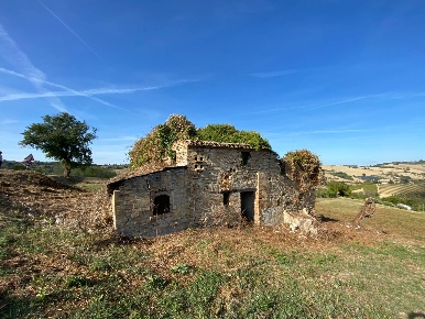 Foto Rustico a Monte Rinaldo di 180 m² con 4 locali in vendita