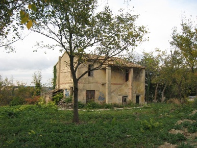Foto Rustico in Via degli Schiavoni, Camerano di 180 m² con 10 locali