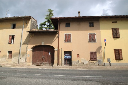 Foto Rustico in via Oberdan, Romans d'Isonzo Versa di 974 m² con 10 locali