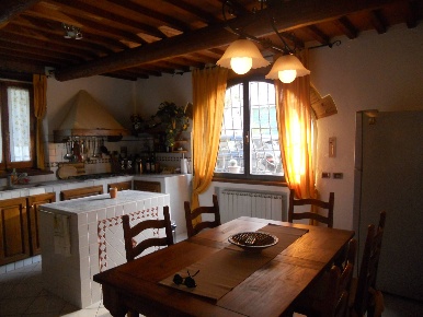 Foto Rustico a Montespertoli di 100 m² con 4 locali in vendita