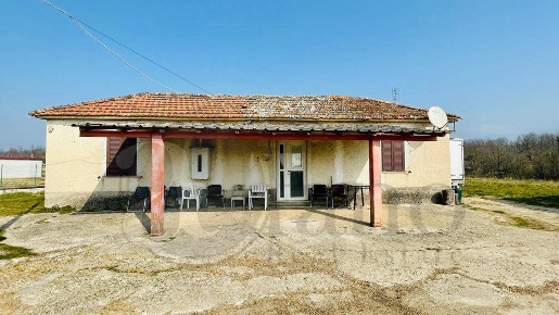 Foto Rustico in Via Del Soldato, Colfelice di 110 m² con 5 locali
