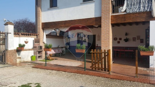 Foto Rustico in Via Finiletti, Travagliato Averolda E Finiletti di 310 m²