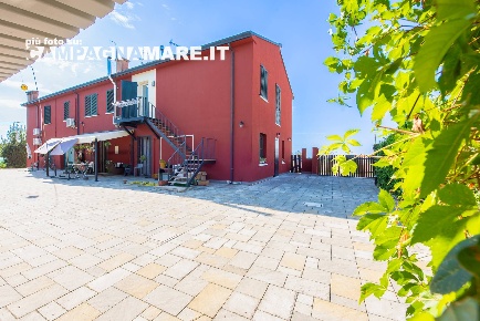 Foto Rustico in Via Parolia, Portomaggiore Centro di 300 m² con 11 locali
