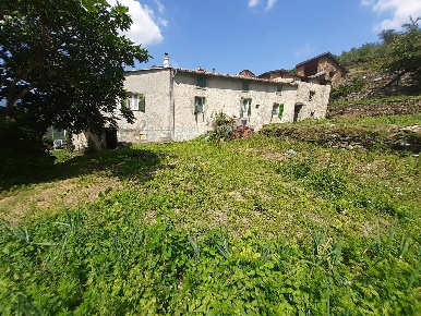 Foto Rustico in strada provinciale, Pieve di Teco Moano di 100 m²