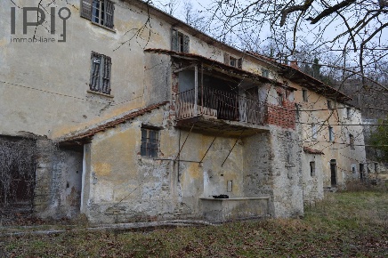 Foto Rustico in madonna della neve, Saliceto Centro di 400 m² con 12 locali