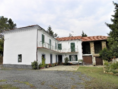 Foto Rustico a Denice di 400 m² con 14 locali in vendita