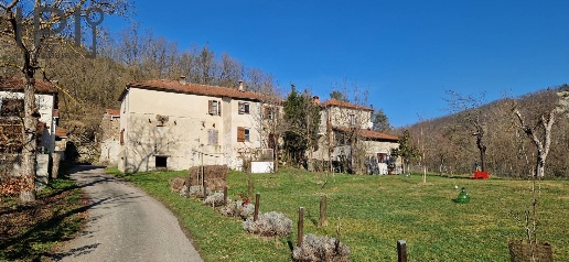 Foto Rustico a Piana Crixia Molino Pera di 170 m² con 7 locali in vendita