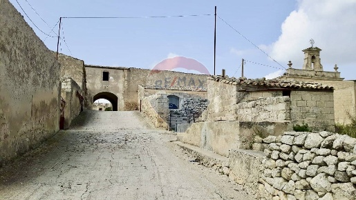 Foto Rustico in C.da San Giacomo - Fattoria Musso, Ragusa di 400 m²