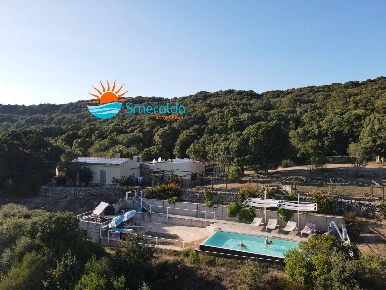 Foto Rustico in Via San Biagio, Aglientu di 530 m² con 23 locali in vendita