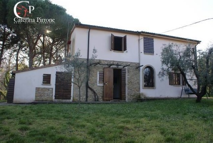 Foto Rustico in Via di Fonte Marina, Montescudaio di 380 m² con 7 locali