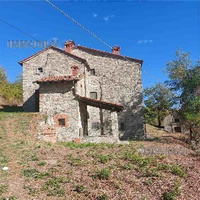 Foto Rustico in -, Caprese Michelangelo di 400 m² con 24 locali in vendita