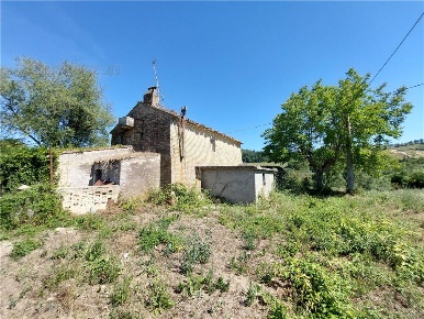 Foto Rustico in Via Madonna D'ete 42, Fermo di 160 m² con 6 locali