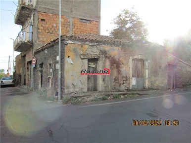 Foto Rustico in Via IMBRIANI, Ragalna di 70 m² con 1 locali in vendita