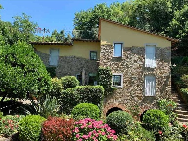 Foto Rustico in -, Vinci di 132 m² con 7 locali in vendita