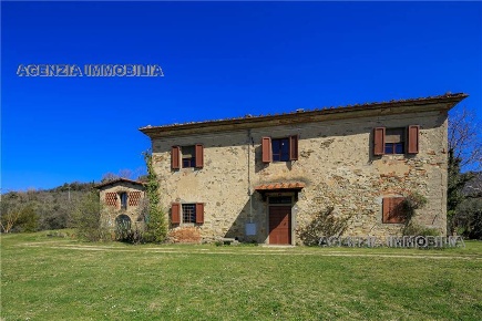 Foto Rustico in -, Castelfranco Piandiscò Castelfranco Di Sopra di 700 m²