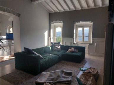 Foto Rustico in -, Carmignano di 200 m² con 5 locali in vendita
