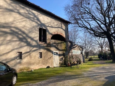 Foto Rustico a Modena Baggiovara di 500 m² con 10 locali in vendita