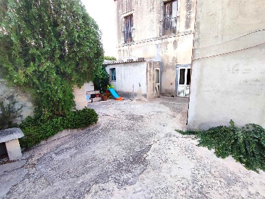 Foto Rustico a Ragusa di 275 m² con 5 locali in vendita