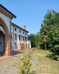 Foto Rustico a Borgo Virgilio di 1200 m² con 30 locali in vendita