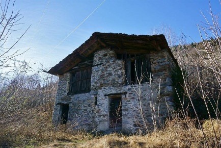 Foto Rustico in via larice, Rasura di 65 m² con 4 locali in vendita