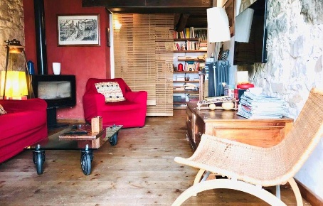 Foto Rustico a Massa e Cozzile di 251 m² con 12 locali in vendita