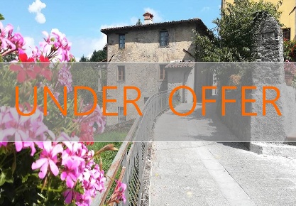 Foto Rustico in Via della Torre 4, Fabbriche di Vergemoli di 95 m²