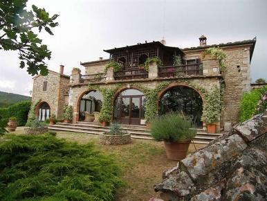 Foto Rustico a Rapolano Terme Centro di 1000 m² con 25 locali in vendita