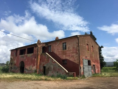 Foto Rustico a Scarlino di 610 m² con 12 locali in vendita