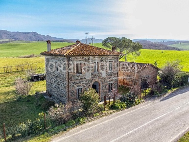 Foto Rustico a Pienza Centro di 428 m² con 4 locali in vendita
