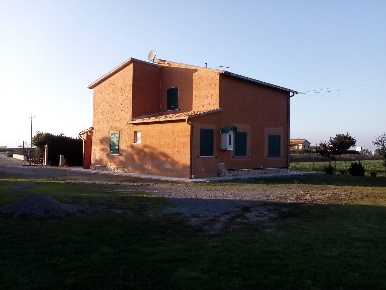 Foto Rustico a Orbetello di 160 m² con 6 locali in vendita