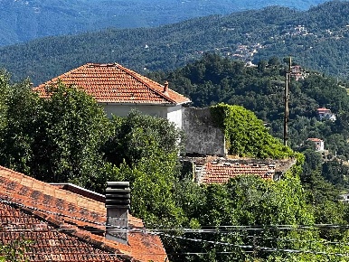 Foto Rustico a La Spezia Foce - Marinasco di 193 m² con 6 locali in vendita