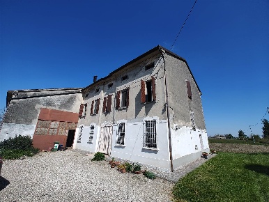 Foto Rustico a Pegognaga di 392 m² con 16 locali in vendita