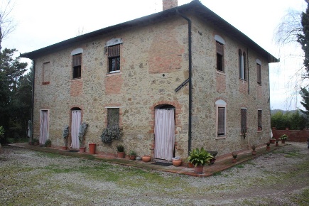 Foto Rustico a Barberino Tavarnelle di 402 m² con 20 locali in vendita