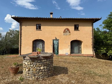 Foto Rustico a Barberino Tavarnelle di 230 m² con 8 locali in vendita