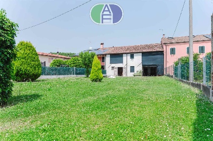 Foto Rustico in Via Zigaraga 30, Martellago di 200 m² con 11 locali