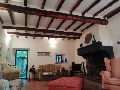 Foto Rustico a Pelago di 130 m² con 8 locali in vendita