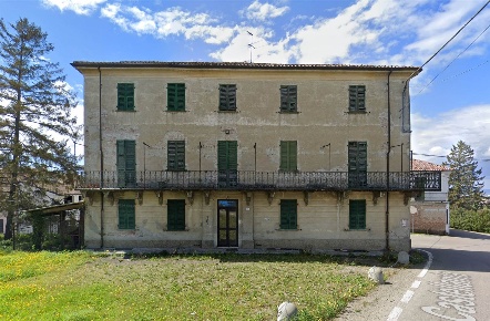 Foto Rustico a Carezzano di 354 m² con 10 locali in vendita