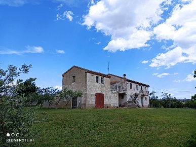 Foto Rustico a Recanati di 160 m² con 6 locali in vendita