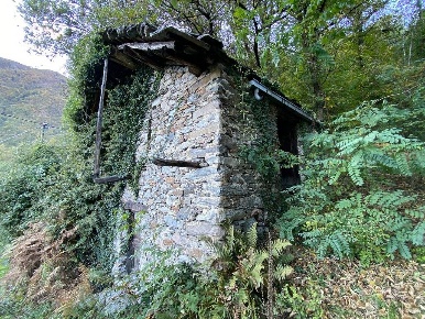 Foto Rustico in Via Gradesella, Gordona Centro di 70 m² con 3 locali