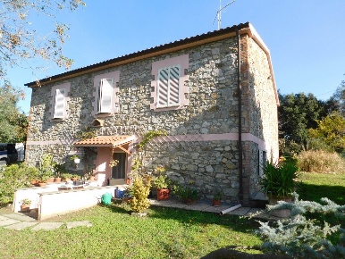Foto Rustico a Campagnatico di 163 m² con 6 locali in vendita