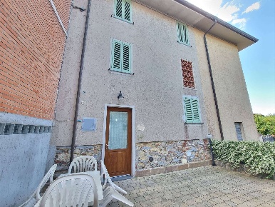 Foto Rustico a Massarosa Massarosa Paese di 90 m² con 7 locali in vendita